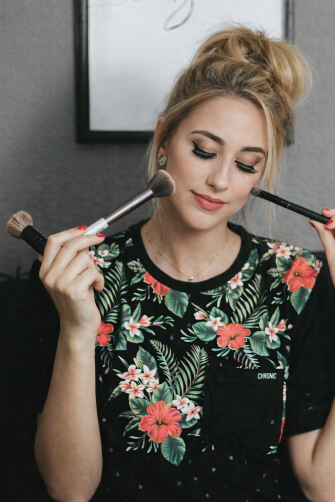 make up artist